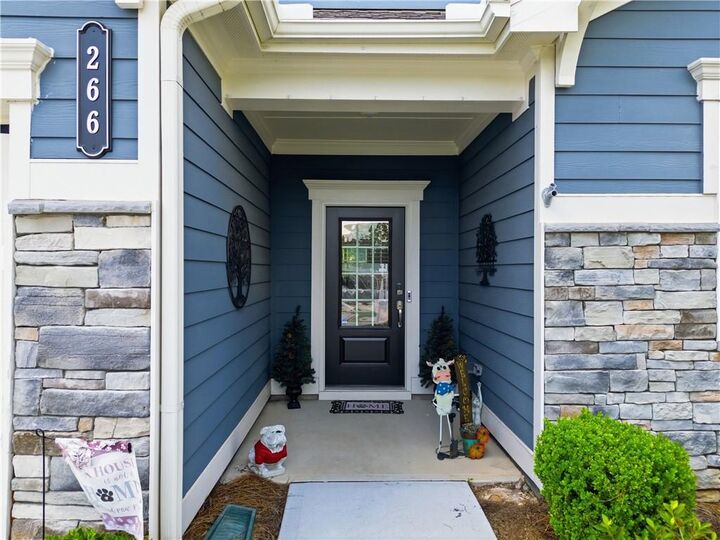 Property Photo:  266 Hickory Bluffs Parkway  GA 30114 