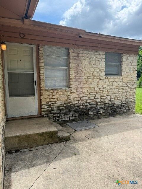 Property Photo:  116 Hardeman Street  TX 76522 