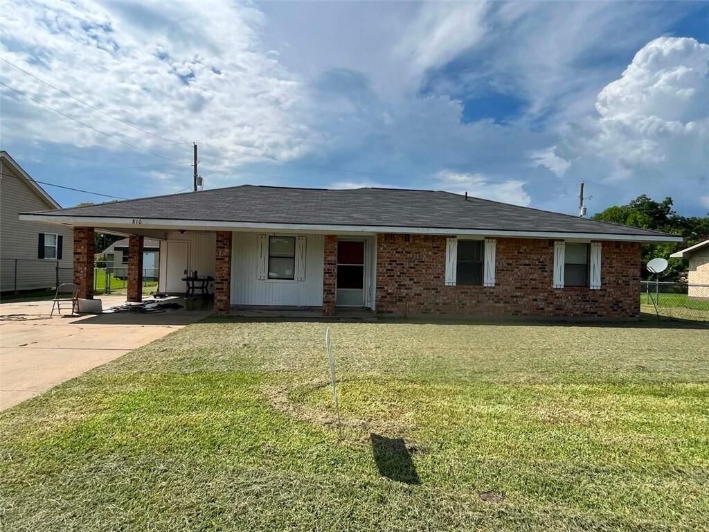 Property Photo: 810 Rampart Street LA 71302
