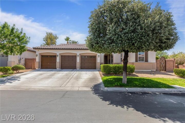 Property Photo: 6538 Green Sparrow Lane NV 89084