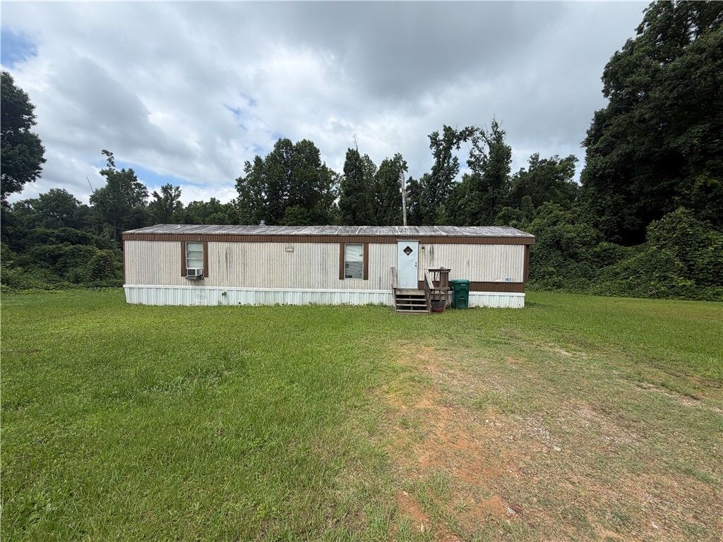 Property Photo: 1576 Panther Parkway AL 36877