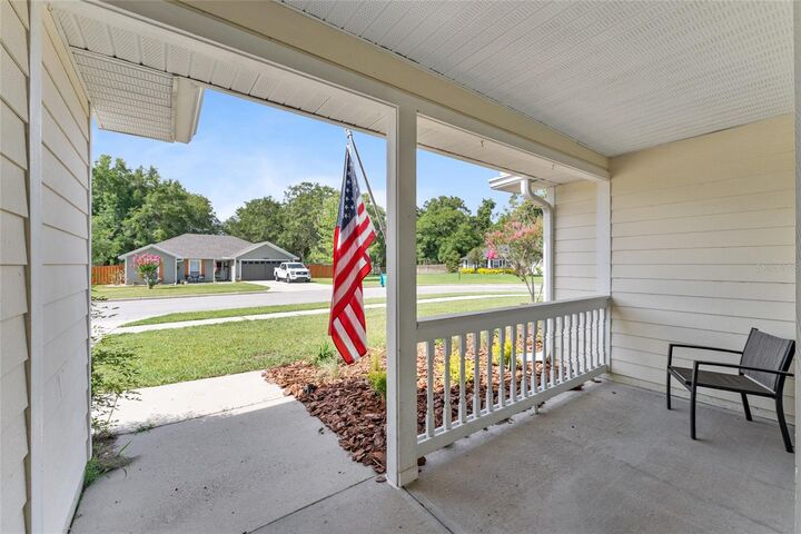 Property Photo:  25670 NW 9th Road  FL 32669 