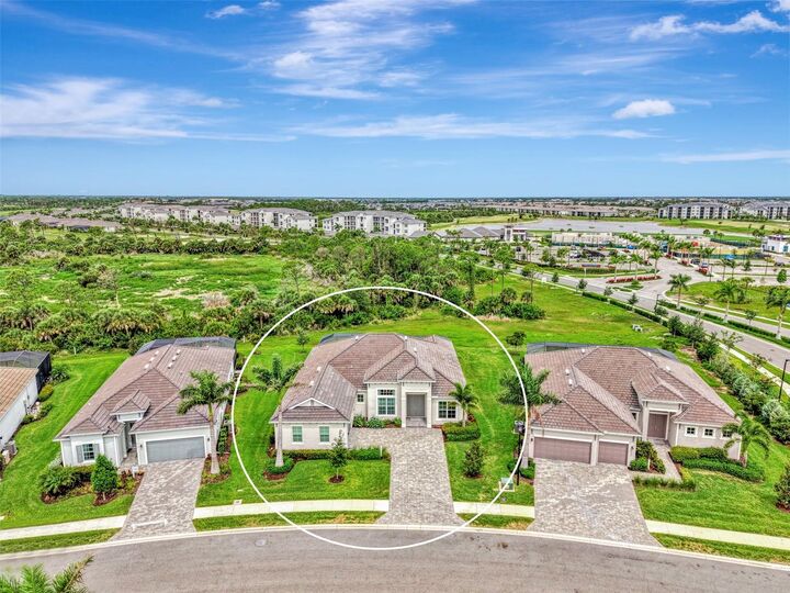 Property Photo:  17133 Jadestone Court  FL 34293 
