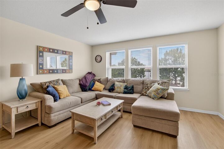 Property Photo:  6207 Magnolia Park Blvd  FL 33578 
