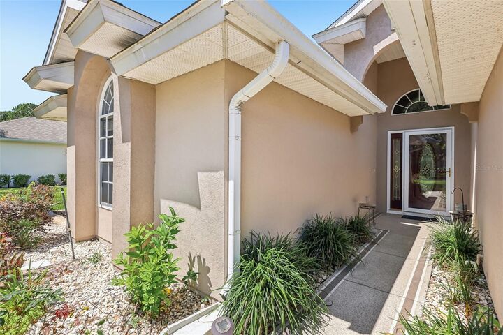 Property Photo:  623 Juniper Way  FL 32778 