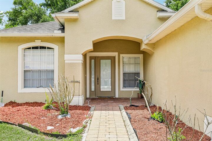 Property Photo:  915 Moonluster Drive  FL 32707 