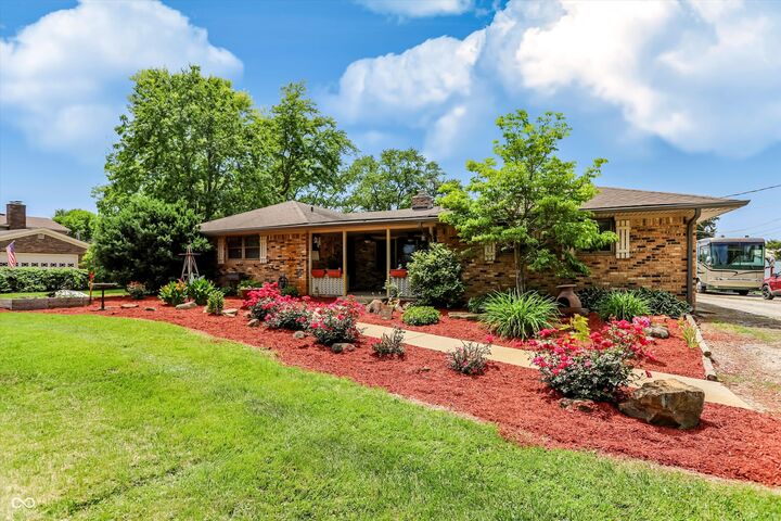Property Photo:  8044 S County Road 0  IN 46118 