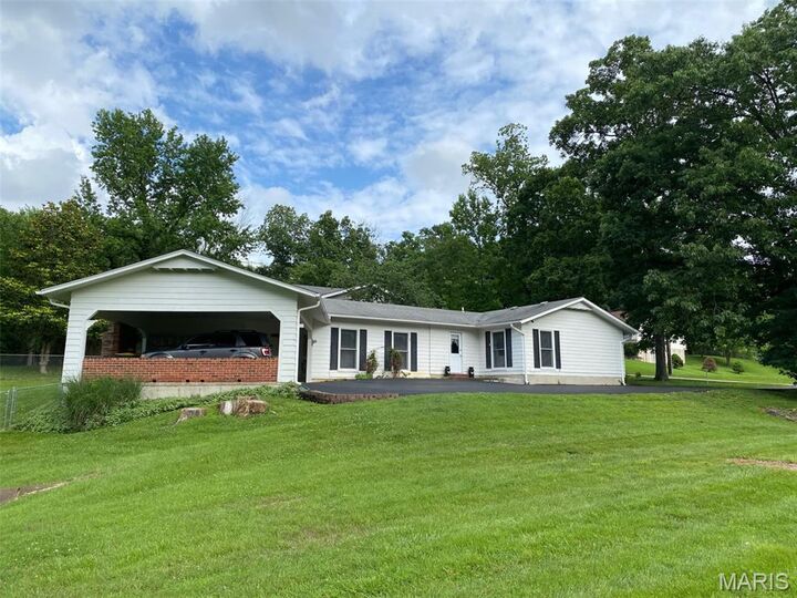 Property Photo:  118 Wallach Drive  MO 63026 