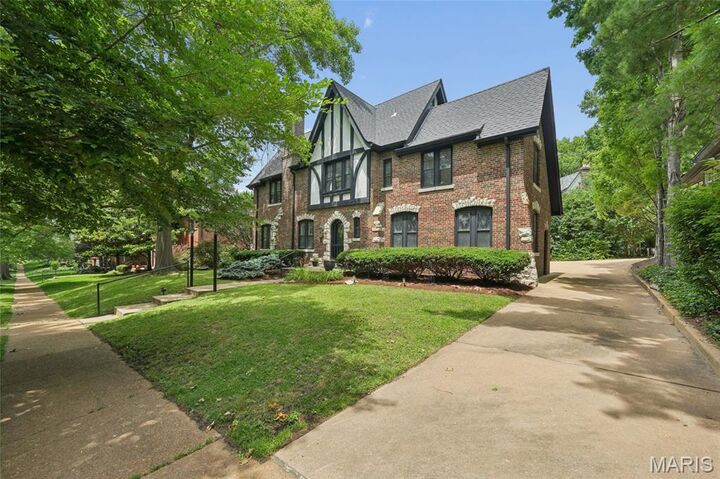 Property Photo:  7407 York Drive  MO 63105 