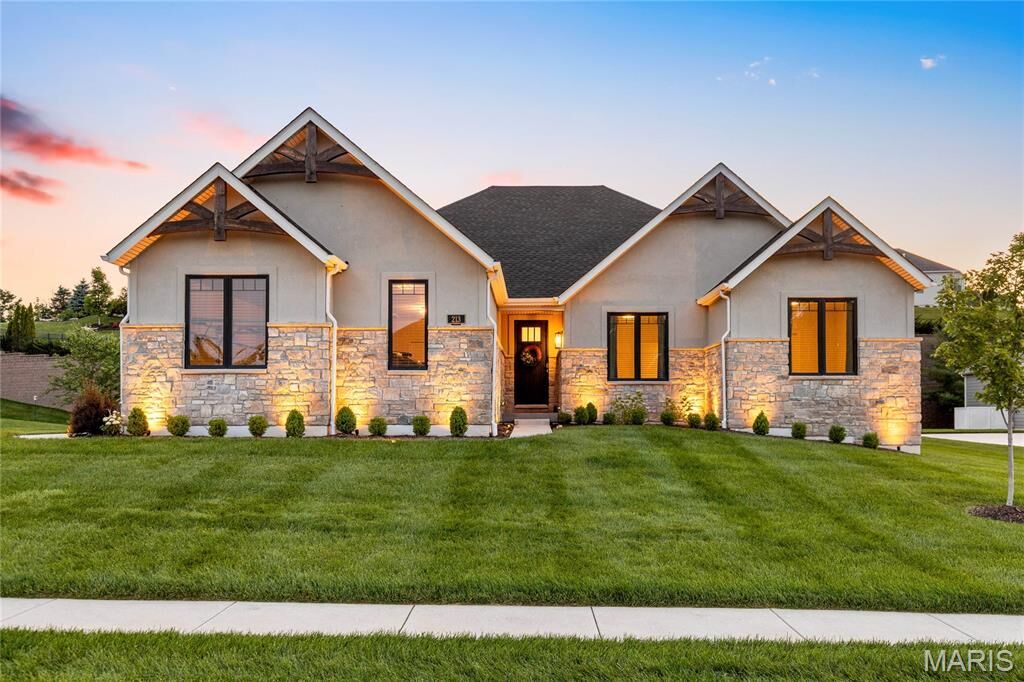 Property Photo:  213 Westleigh Court  MO 63385 