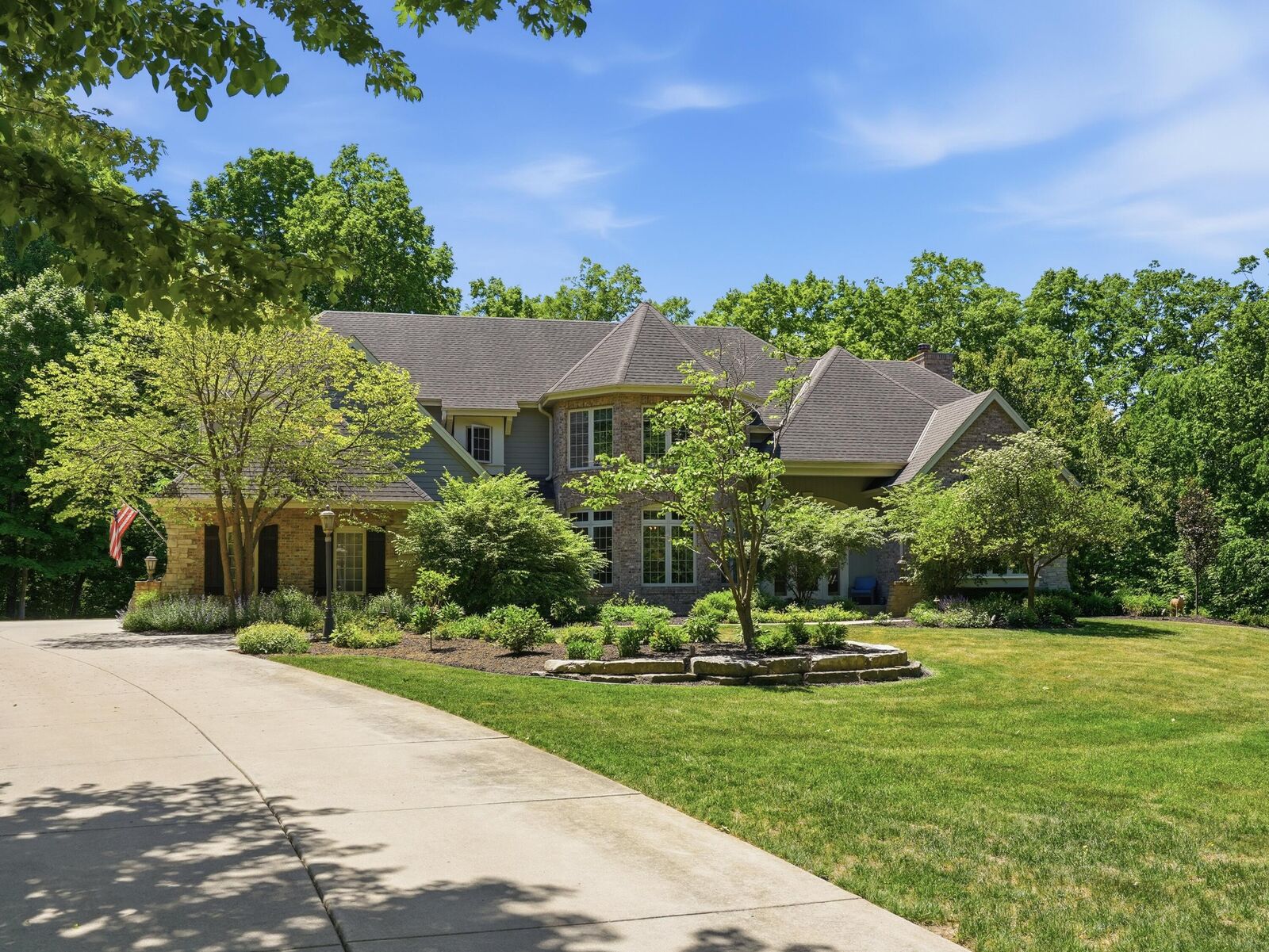 Property Photo:  10101 N Hunt Club Ct  WI 53097 