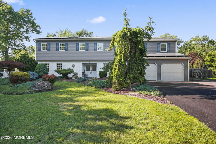 Property Photo:  4 Canadian Woods Road  NJ 07746 