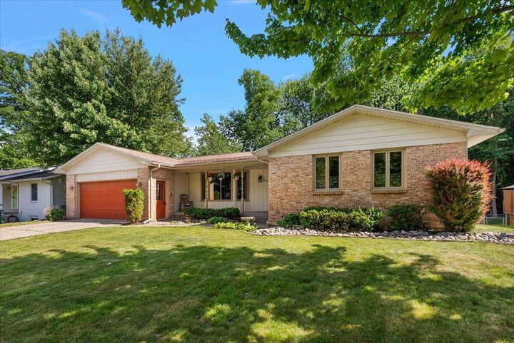 Property Photo:  2840 Timberlane SW  MI 49418 