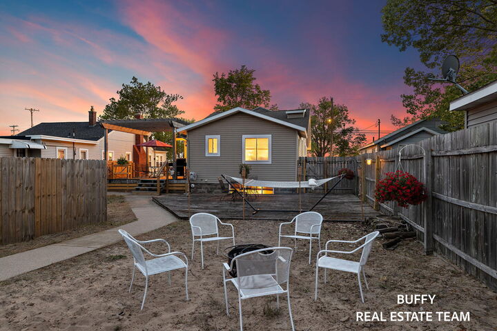 Property Photo:  1602 Beach Street  MI 49441 