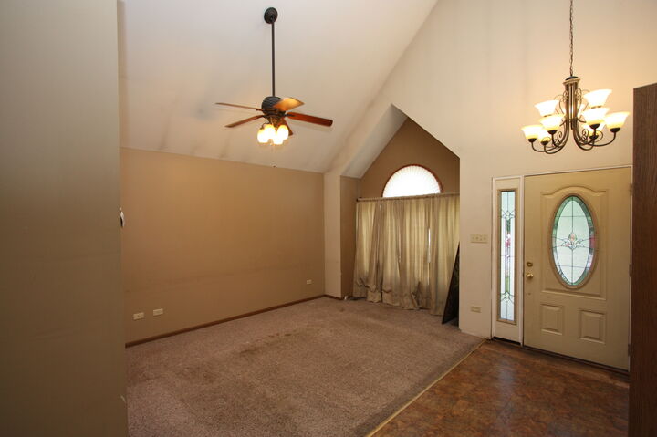 Property Photo:  1310 Vintage Drive  IL 60431 