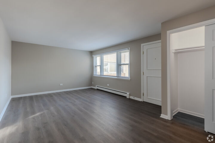 Property Photo:  8528 W Gregory Street 3S  IL 60656 