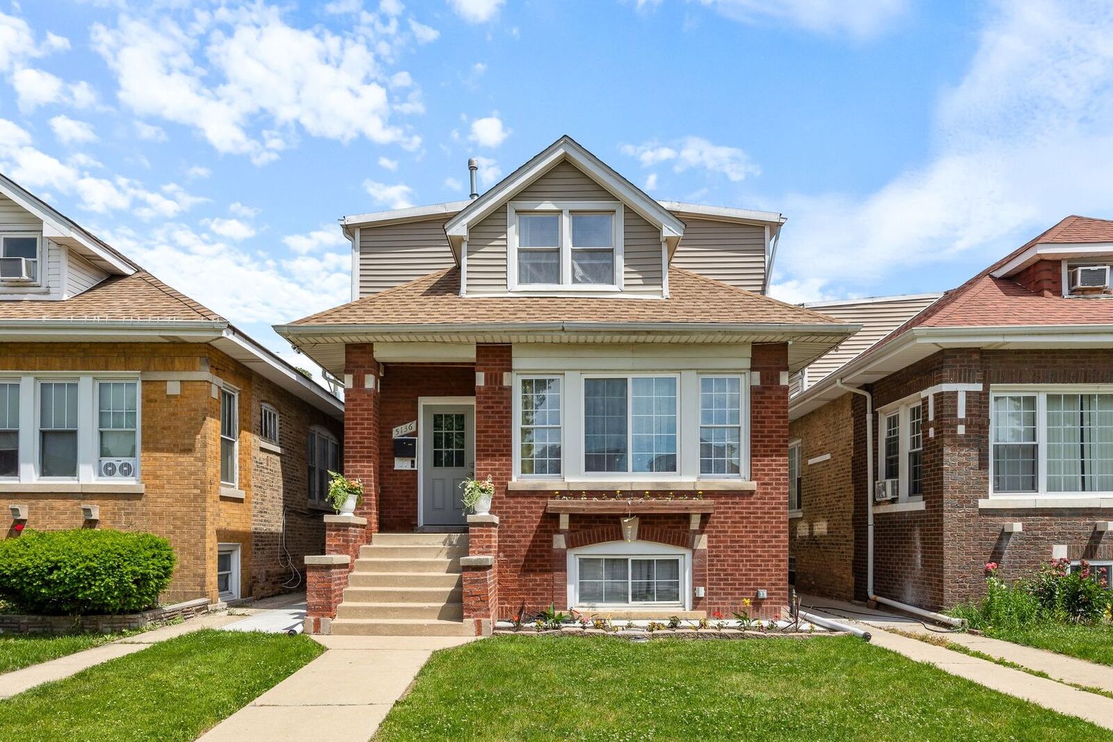 Property Photo:  5136 W George Street  IL 60641 