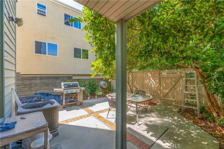 Property Photo:  13550 Foothill Blvd 14  CA 91342 