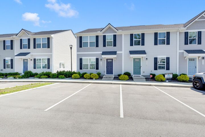 Property Photo:  1520 Smoketree Rd  TN 37013 