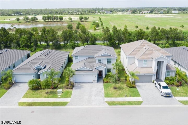 Property Photo:  2639 Scarlet Way  FL 34120 