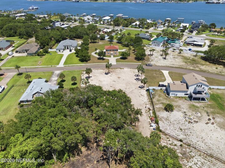 Property Photo: 9110 Woodsman Cove Lane FL 32226