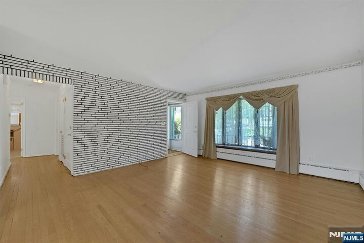 Property Photo:  316 Sanford Avenue  NJ 07071 