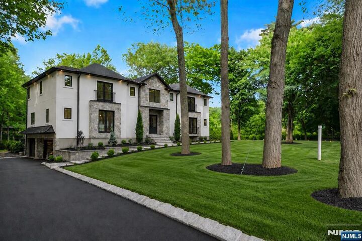 Property Photo: 165 Hickory Lane NJ 07624