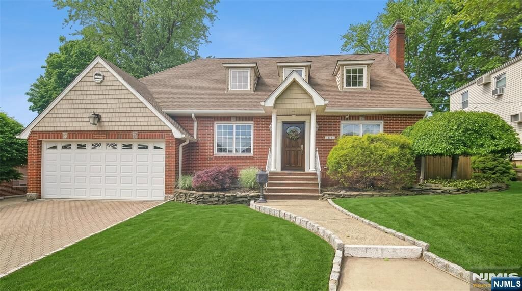 Property Photo:  346 Roosevelt Avenue  NJ 07604 