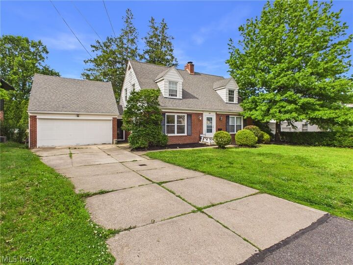 Property Photo:  683 E Ford Avenue  OH 44203 