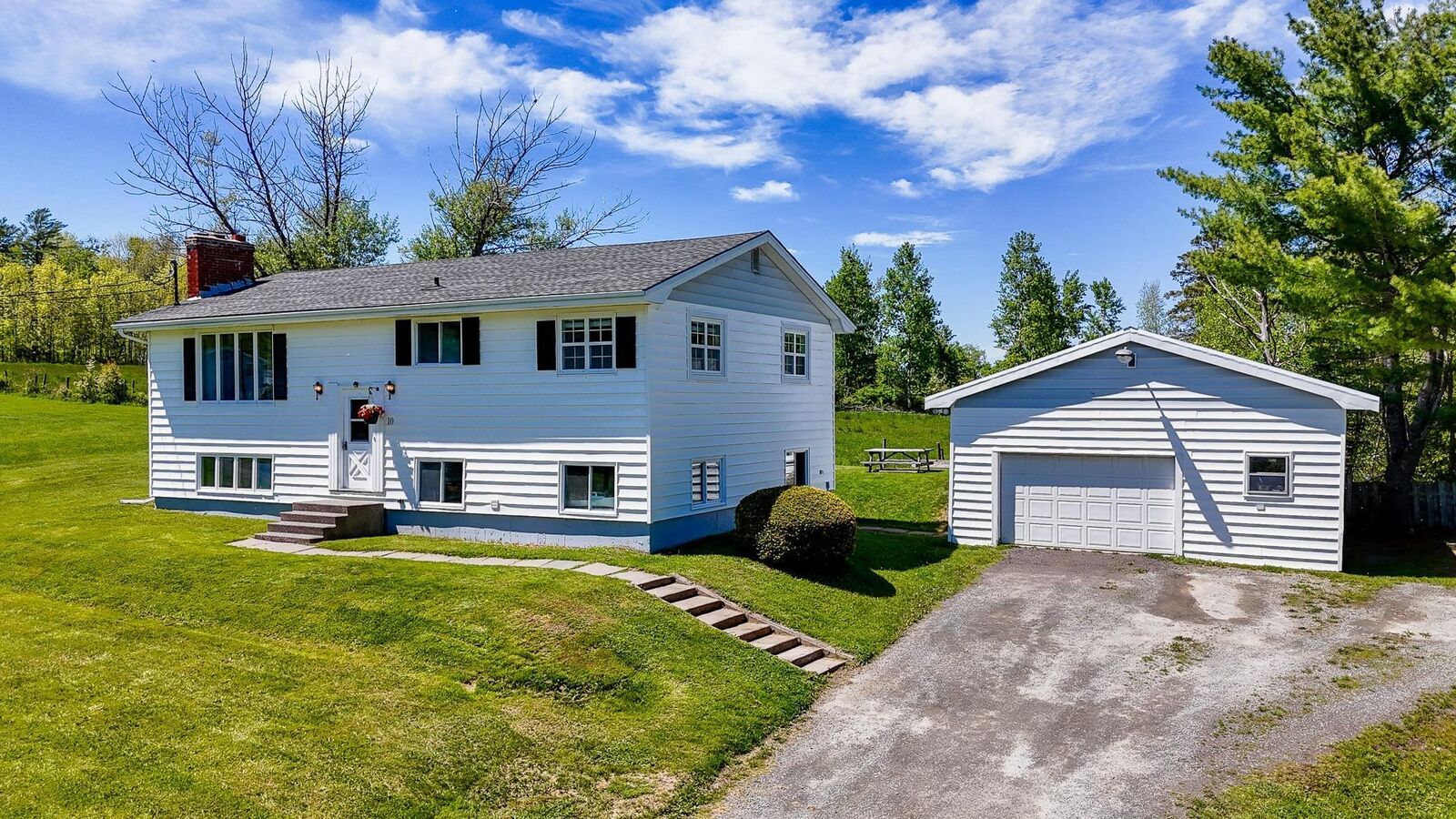 Property Photo:  10 Leighton Drive  NS B0N 1L0 