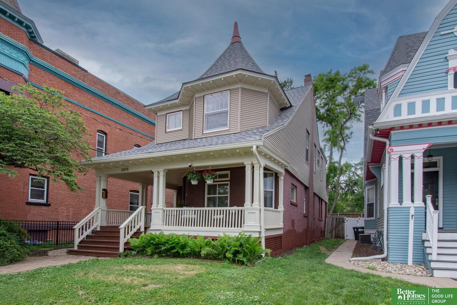 Property Photo: 3015 Pacific Street NE 68105