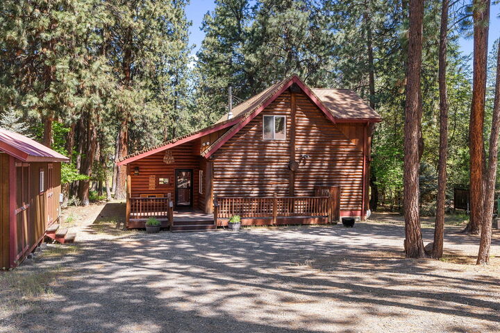 Property Photo:  19078 Choctaw Road  OR 97702 