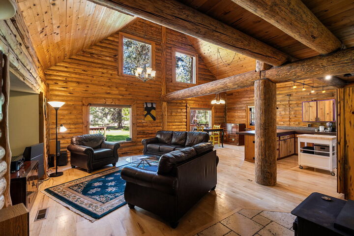 Property Photo:  19078 Choctaw Road  OR 97702 