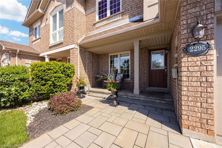 Property Photo:  2295 Kingfisher Court  ON L6M 3Z3 