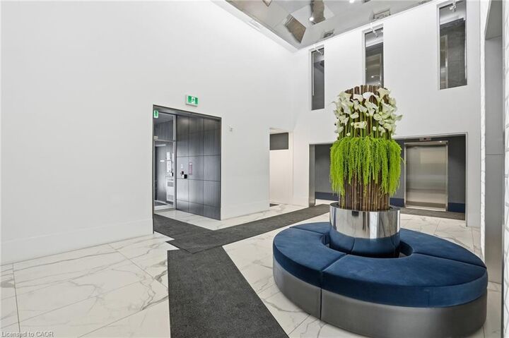 Photo de la propriété: 16 Concord Place 346 ON L3M 0J1