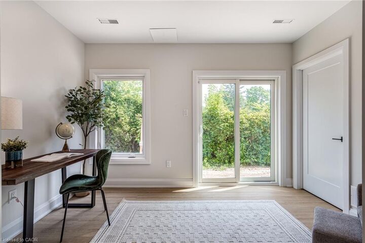 Property Photo:  292 Vine Street 81  ON L2M 0E1 