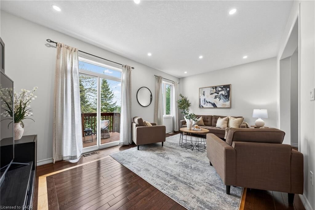 Property Photo: 533 Wasaga Crescent ON N2V 2Y8
