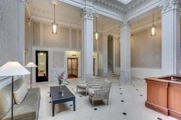 Property Photo:  21 Beacon St 4E  MA 02108 