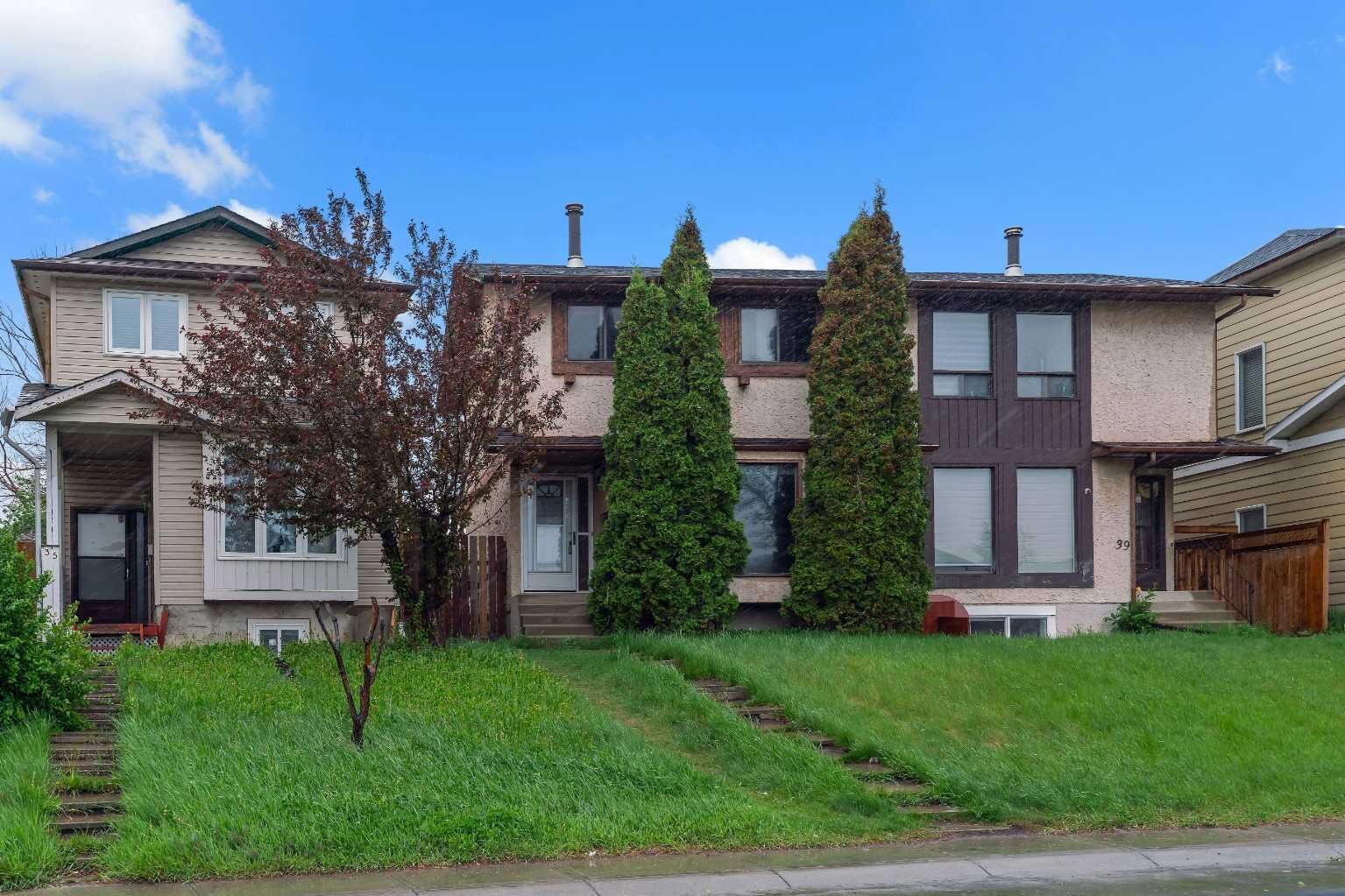 Property Photo:  37 Templeby Way NE  AB T1Y 5N7 