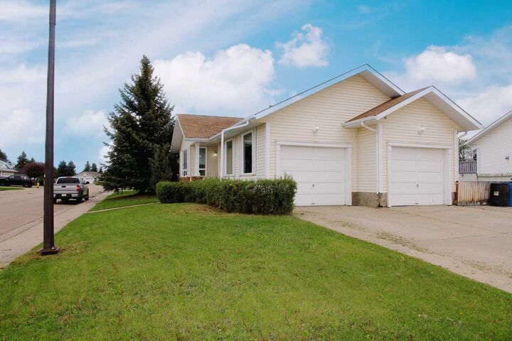 Property Photo: 5224 23 Street AB T9V 2R2