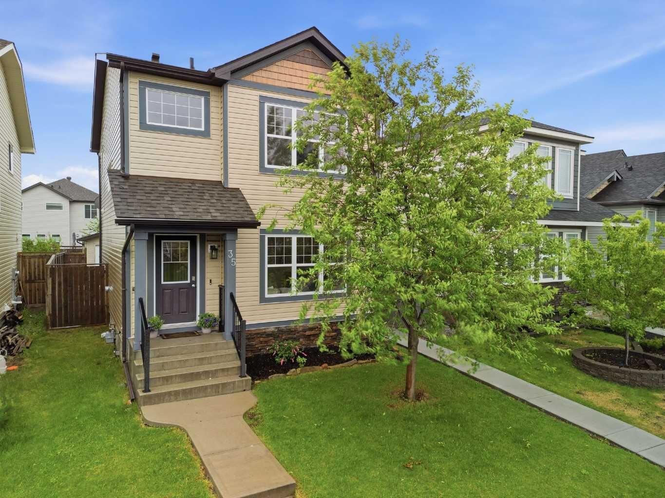 Property Photo:  35 Covecreek Place NE  AB T3K 0L3 