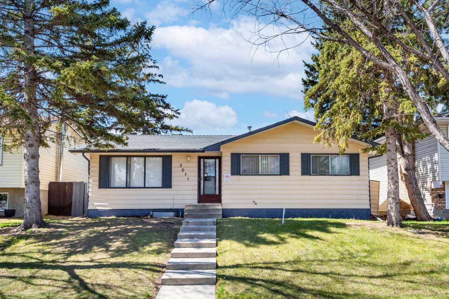 Property Photo:  5071 Whitestone Way NE  AB T1Y 1T2 
