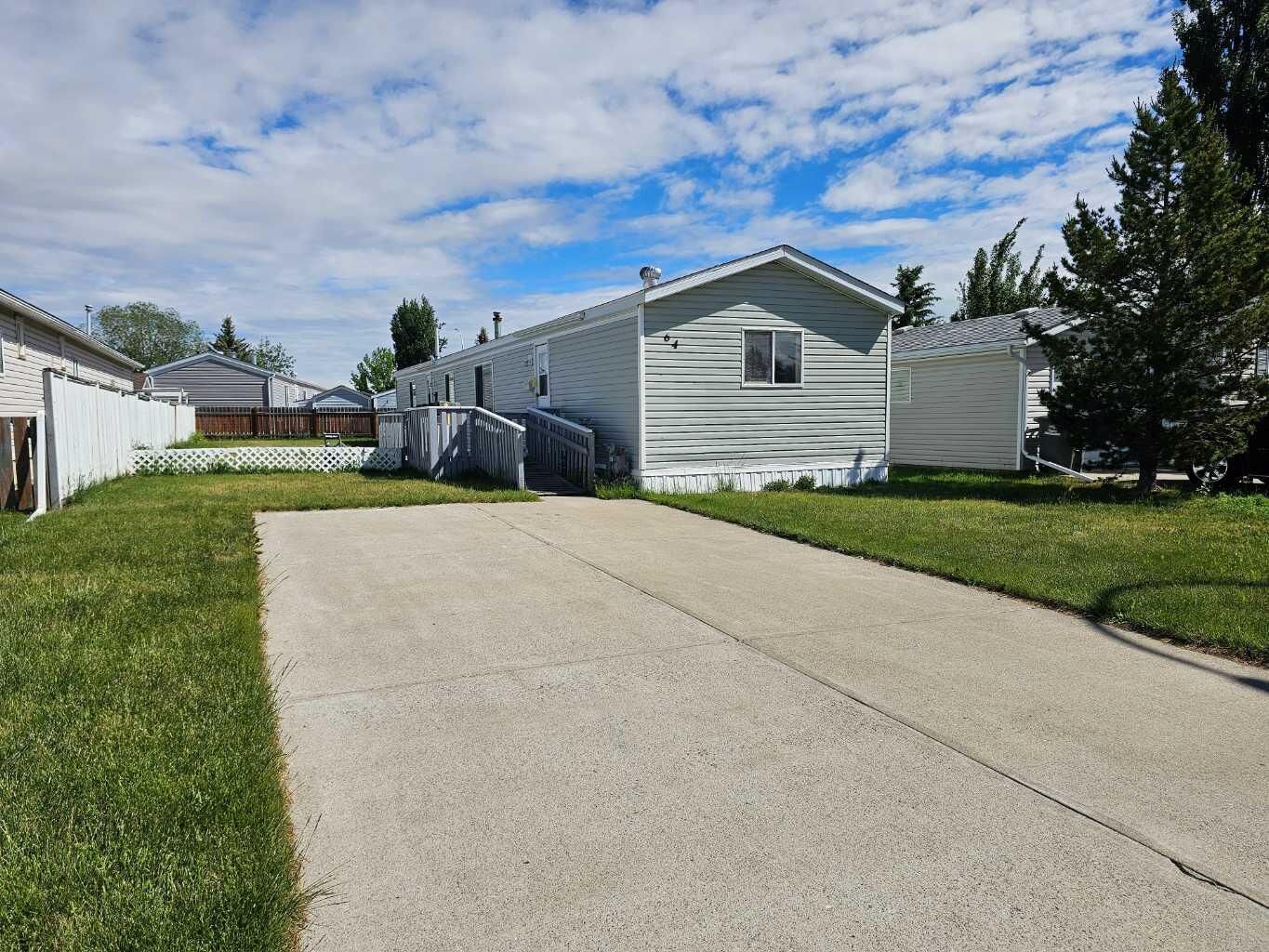 Property Photo: 64 Westover Avenue AB T0L 0T0