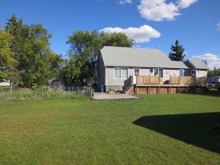 Photo de la propriété: 214 2nd Avenue W SK S0M 1M0