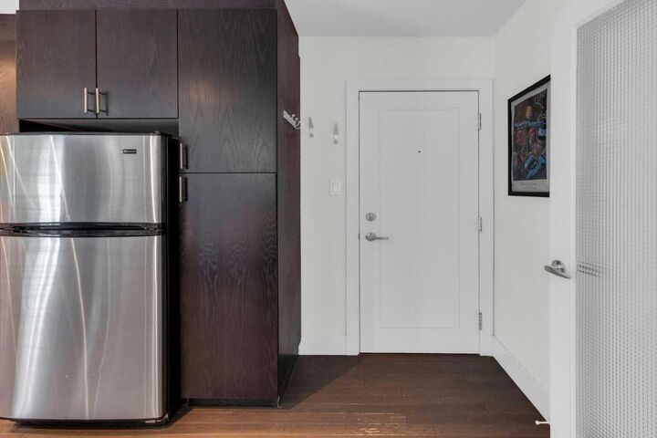 Property Photo:  1736 13 Avenue SW 302  AB T3C 0T9 