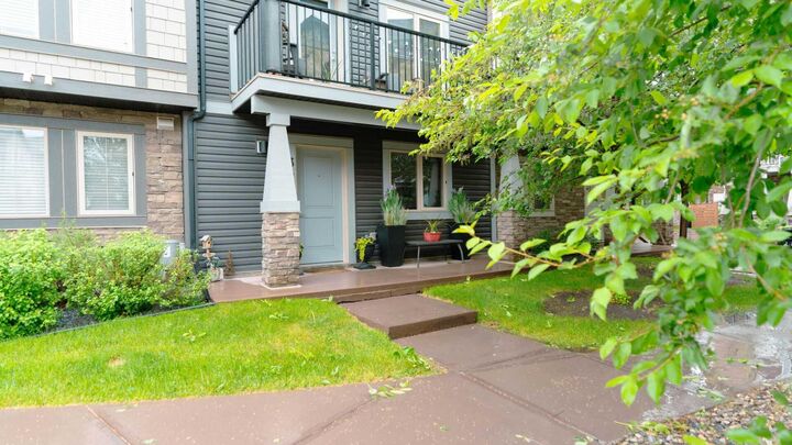 Photo de la propriété: 340 Legacy Point SE AB T2X 3Z3