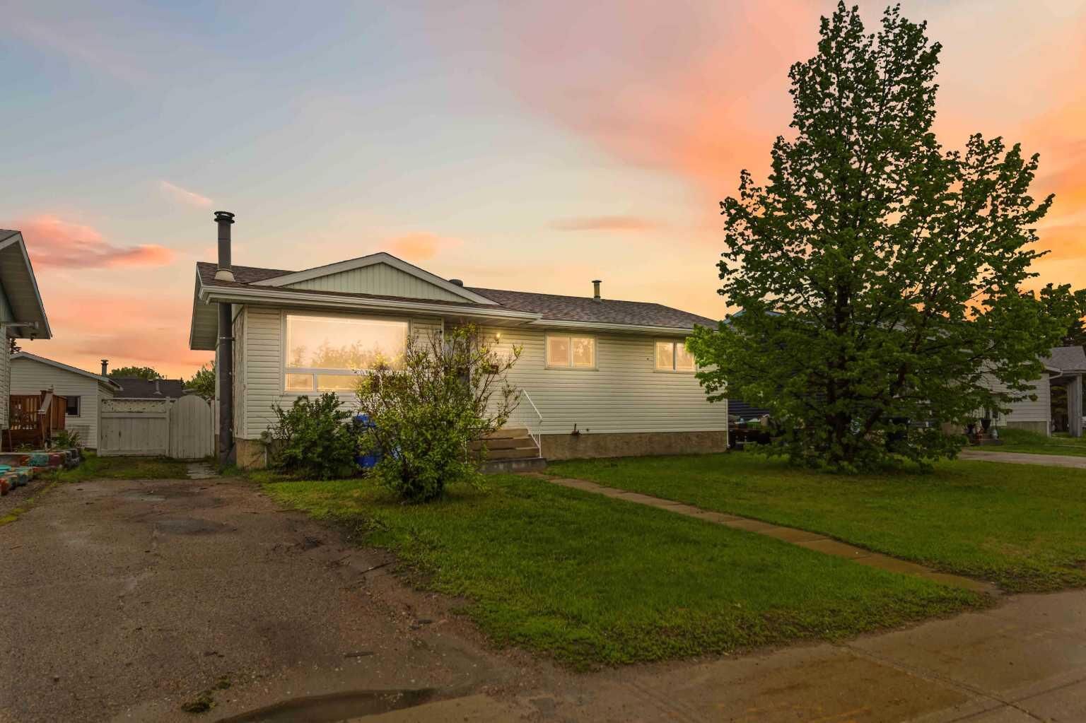 Property Photo:  481 Signal Road  AB T9H 3W4 
