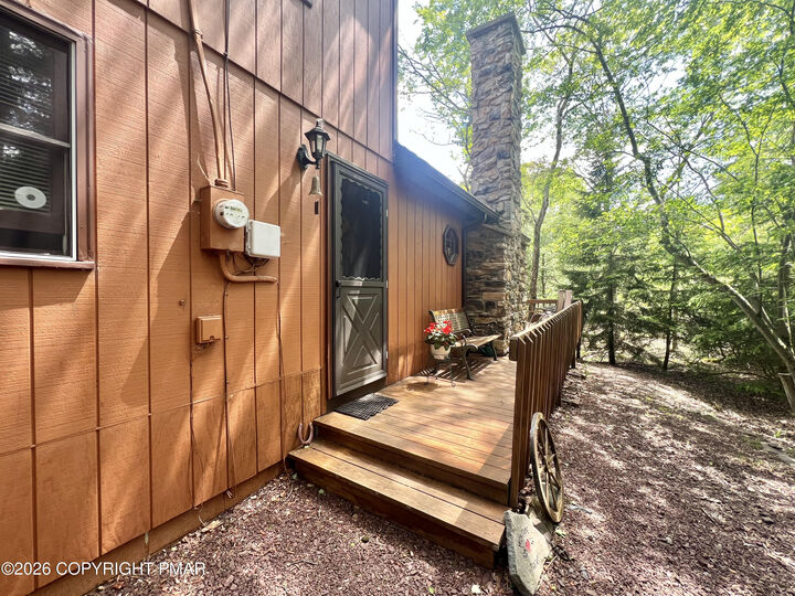 Property Photo:  15 Chalet Court  PA 18624 