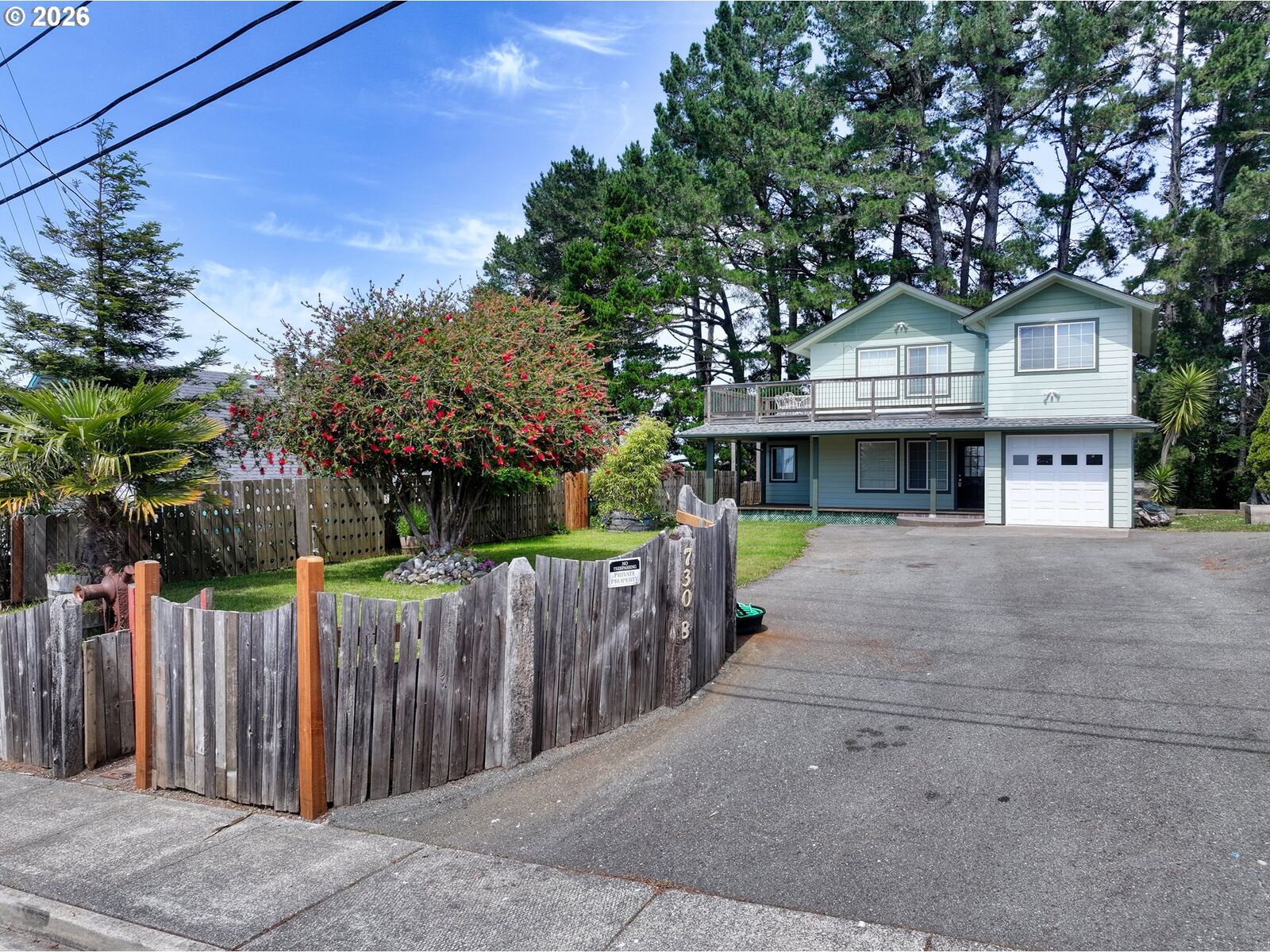 Property Photo:  730 Pacific Ave B  OR 97415 