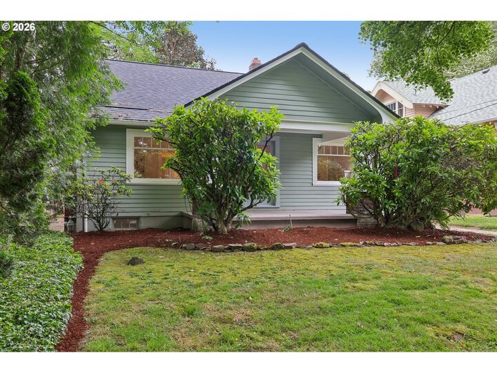 Property Photo: 2423 NE 11th Ave OR 97212